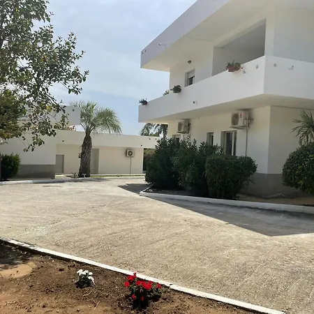 Apart-hotel Il Giardino Di And 3*